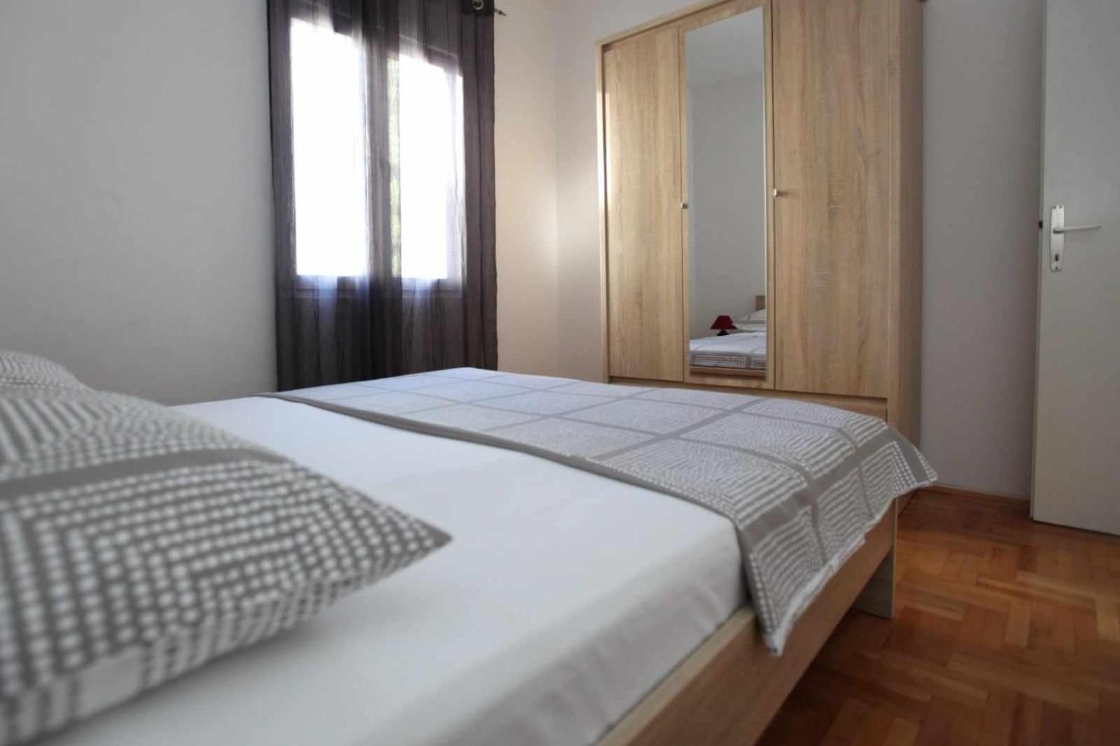 Apartment Ivana *