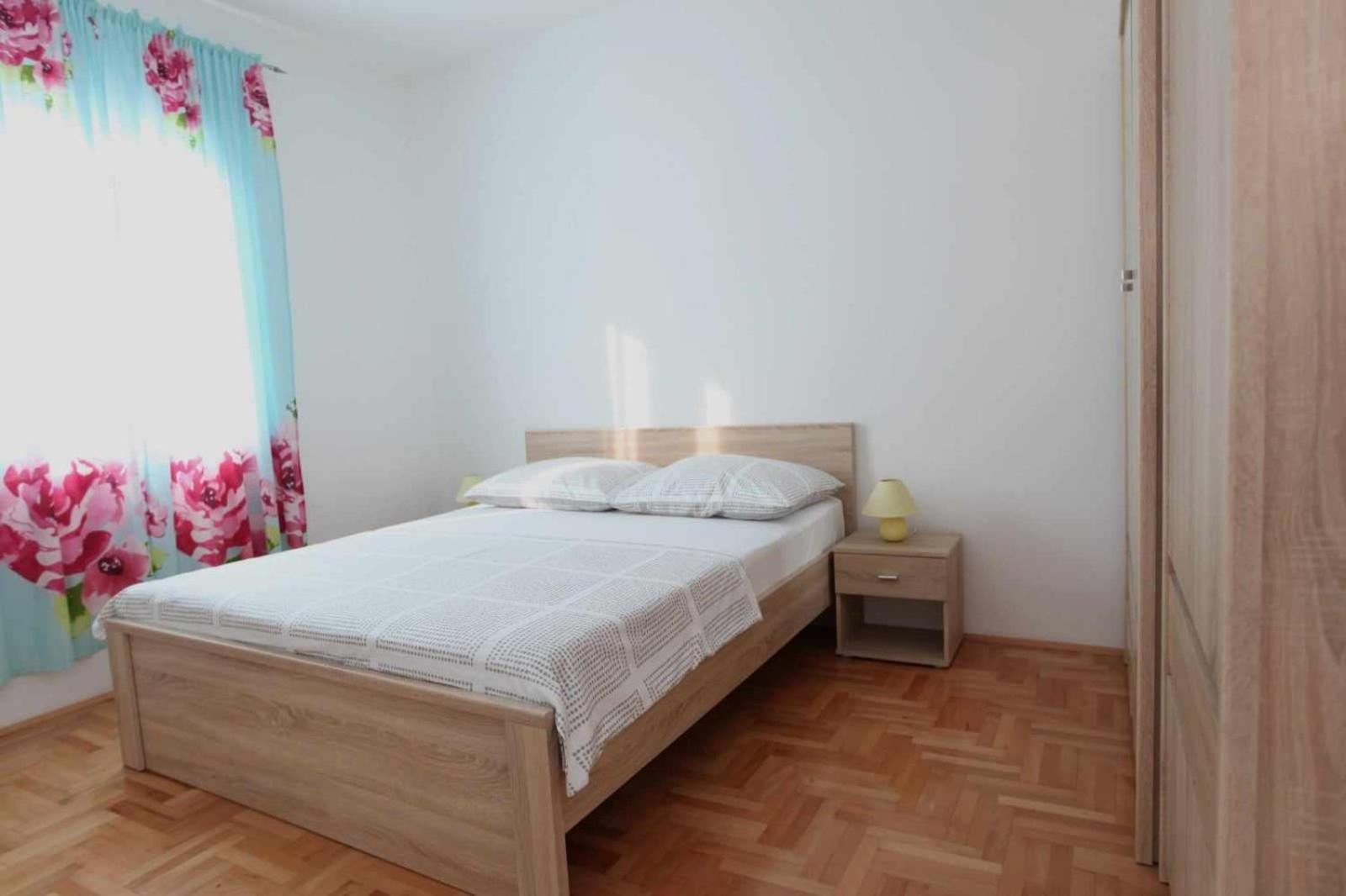 Apartment Ivana *